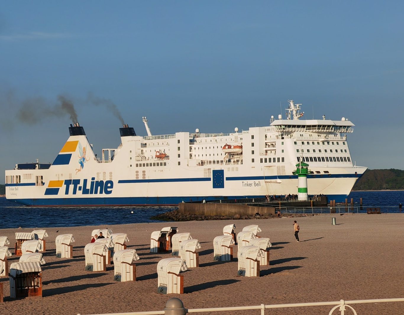 Tinker Bell einlaufend in Travemünde